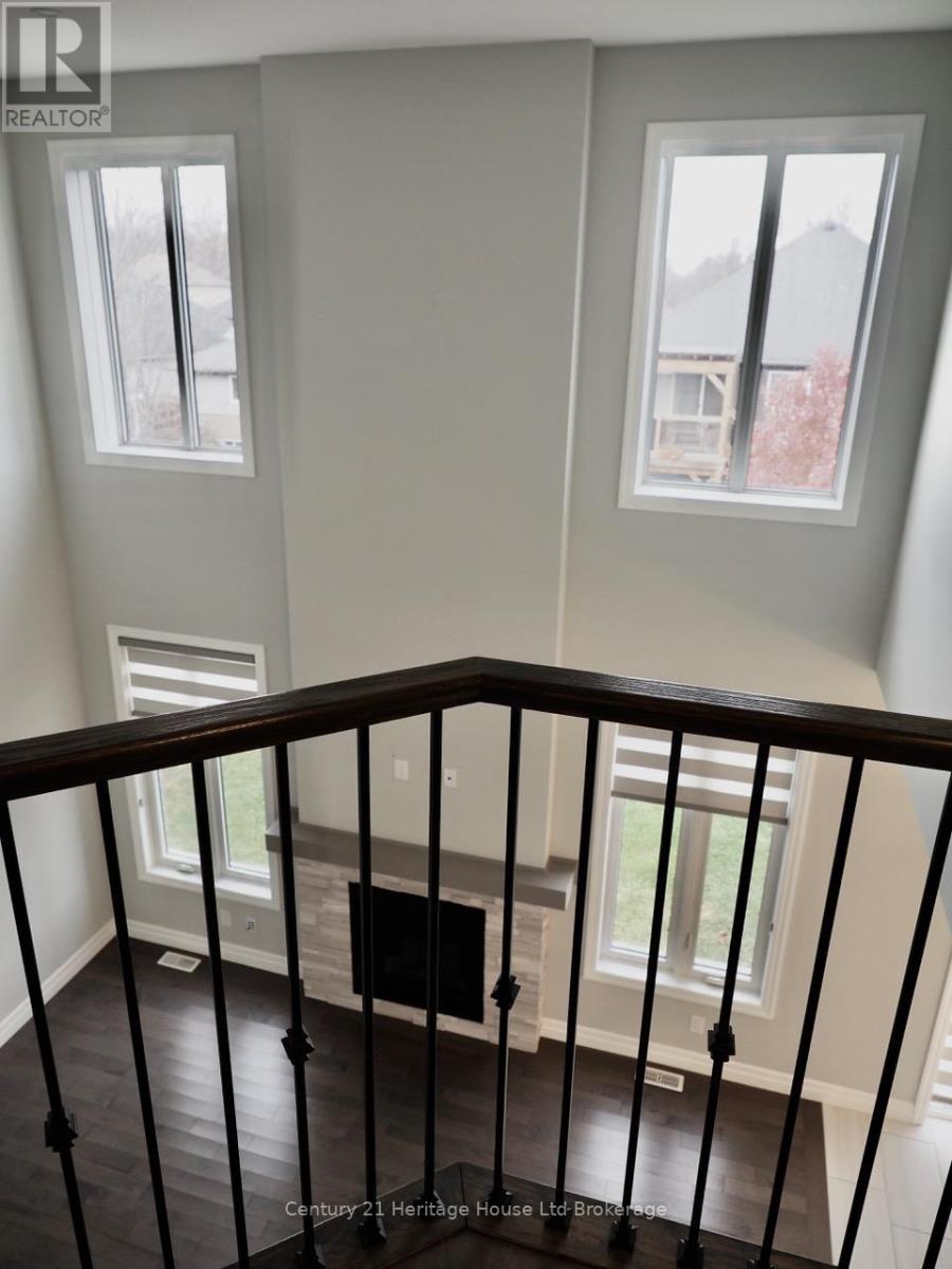 8 Sycamore Drive, Tillsonburg, Ontario  N4G 5S3 - Photo 20 - X12579398