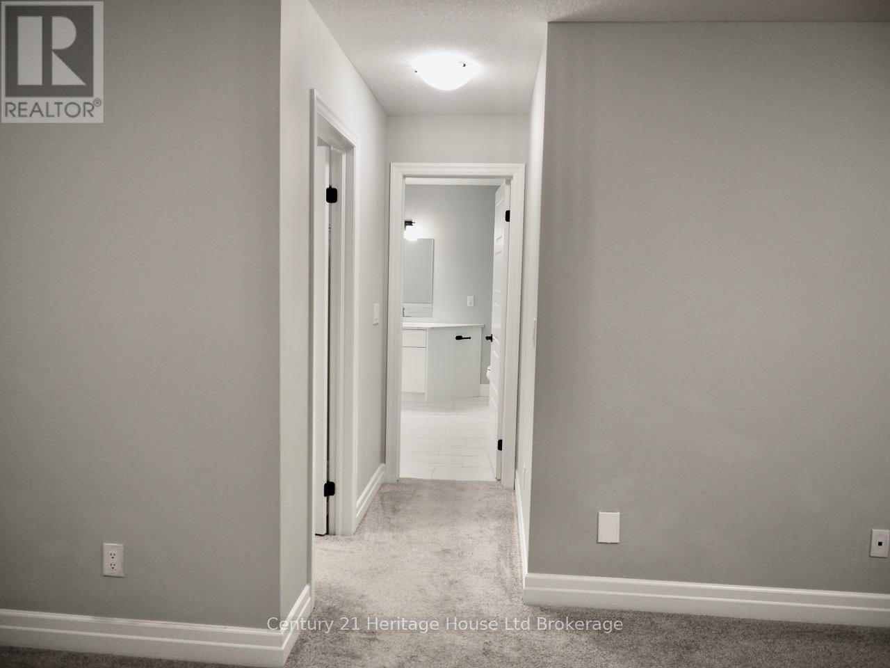 8 Sycamore Drive, Tillsonburg, Ontario  N4G 5S3 - Photo 22 - X12579398