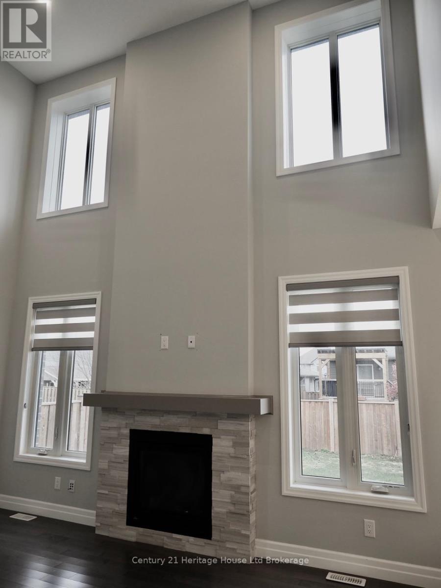 8 Sycamore Drive, Tillsonburg, Ontario  N4G 5S3 - Photo 36 - X12579398