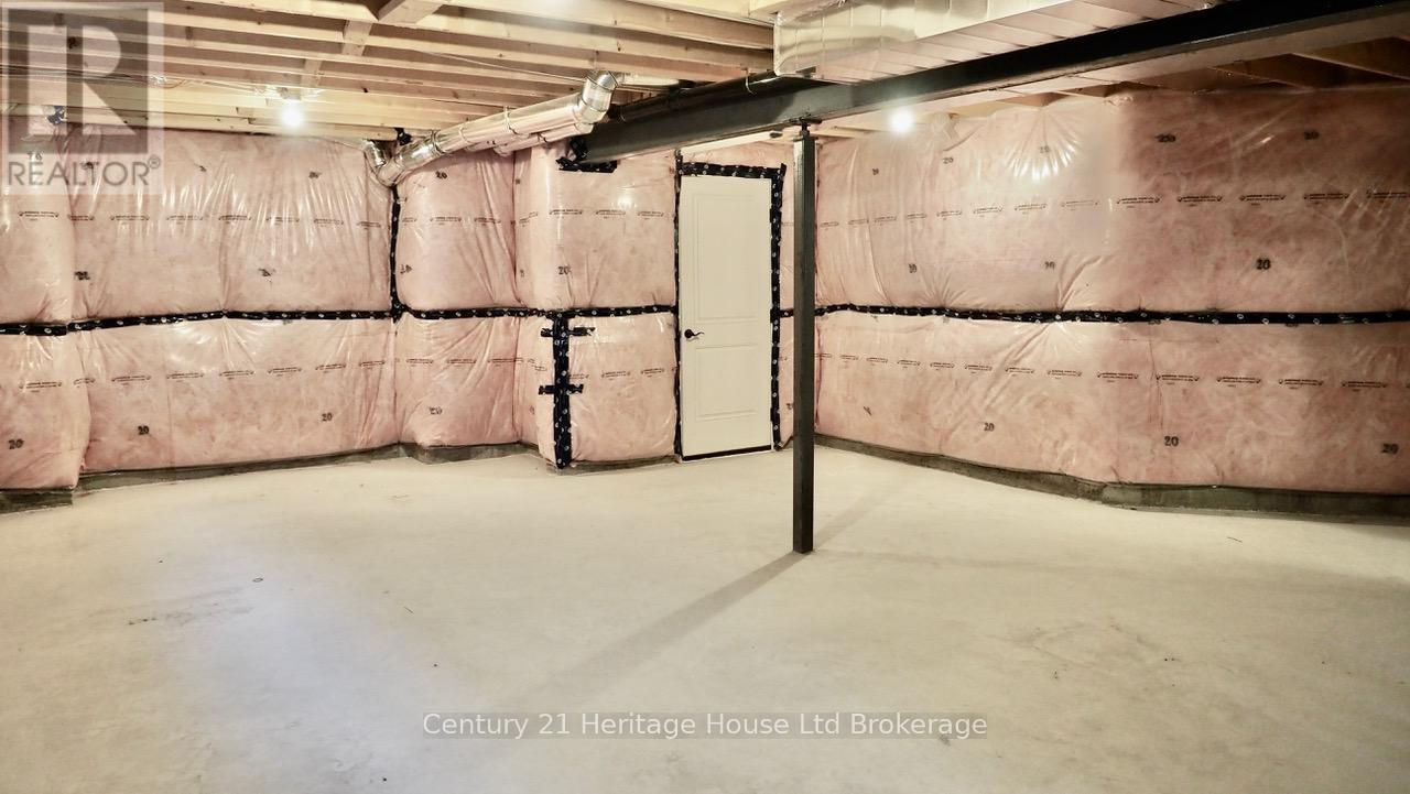 8 Sycamore Drive, Tillsonburg, Ontario  N4G 5S3 - Photo 50 - X12579398