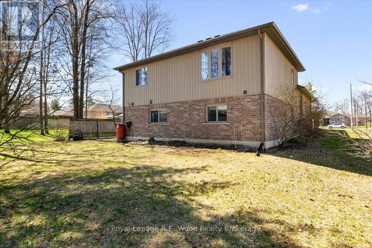 56 Wintergreen Crescent, Norfolk (Delhi), Ontario  N4B 2W5 - Photo 21 - X12581824