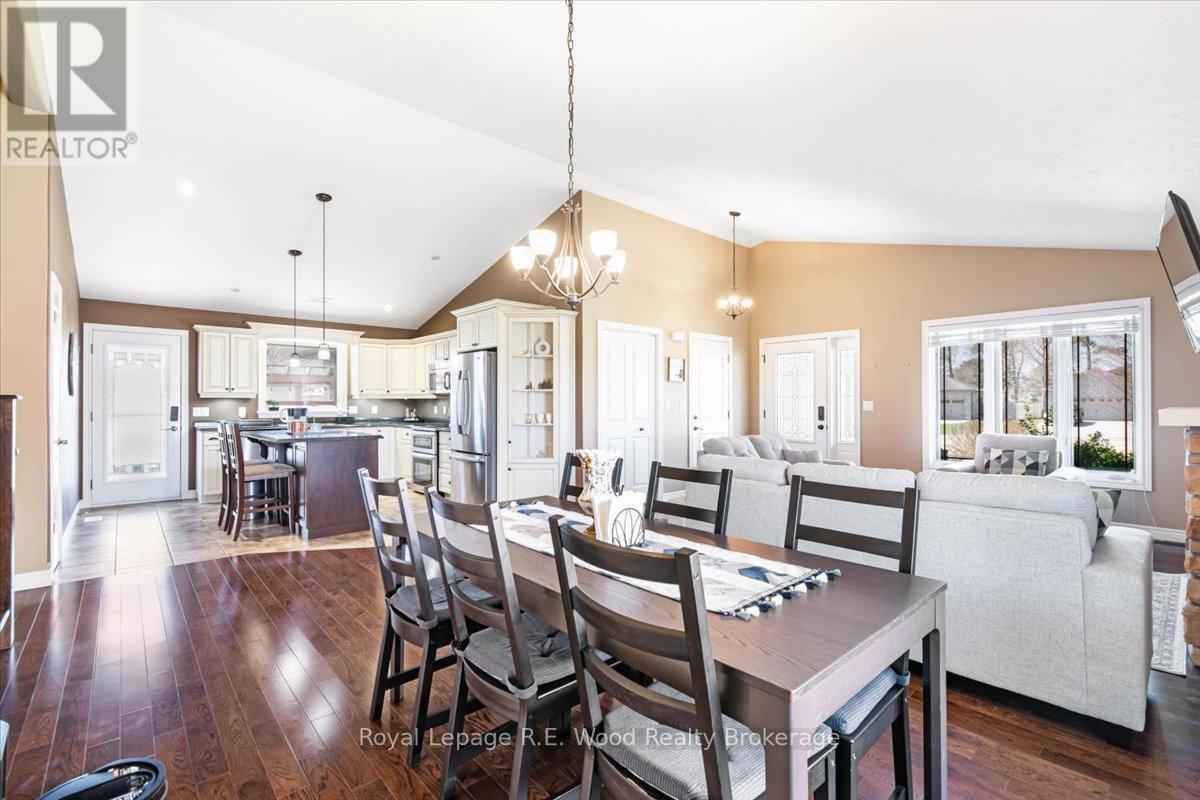 56 Wintergreen Crescent, Norfolk (Delhi), Ontario  N4B 2W5 - Photo 6 - X12581824