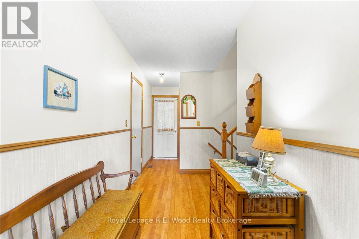 38 Denrich Avenue, Tillsonburg, Ontario  N4G 4W1 - Photo 11 - X12591624