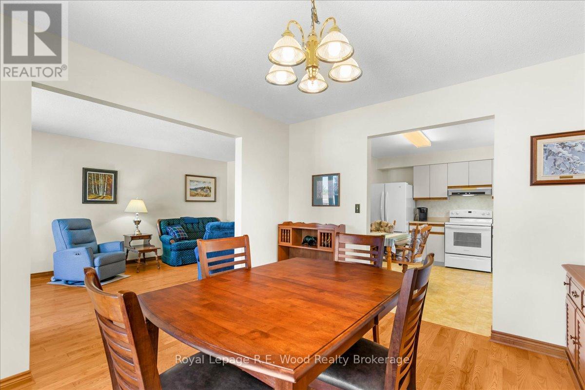 38 Denrich Avenue, Tillsonburg, Ontario  N4G 4W1 - Photo 17 - X12591624