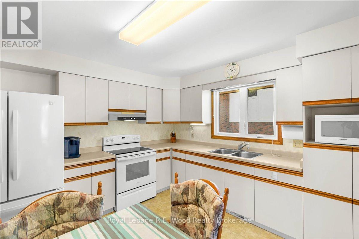 38 Denrich Avenue, Tillsonburg, Ontario  N4G 4W1 - Photo 19 - X12591624