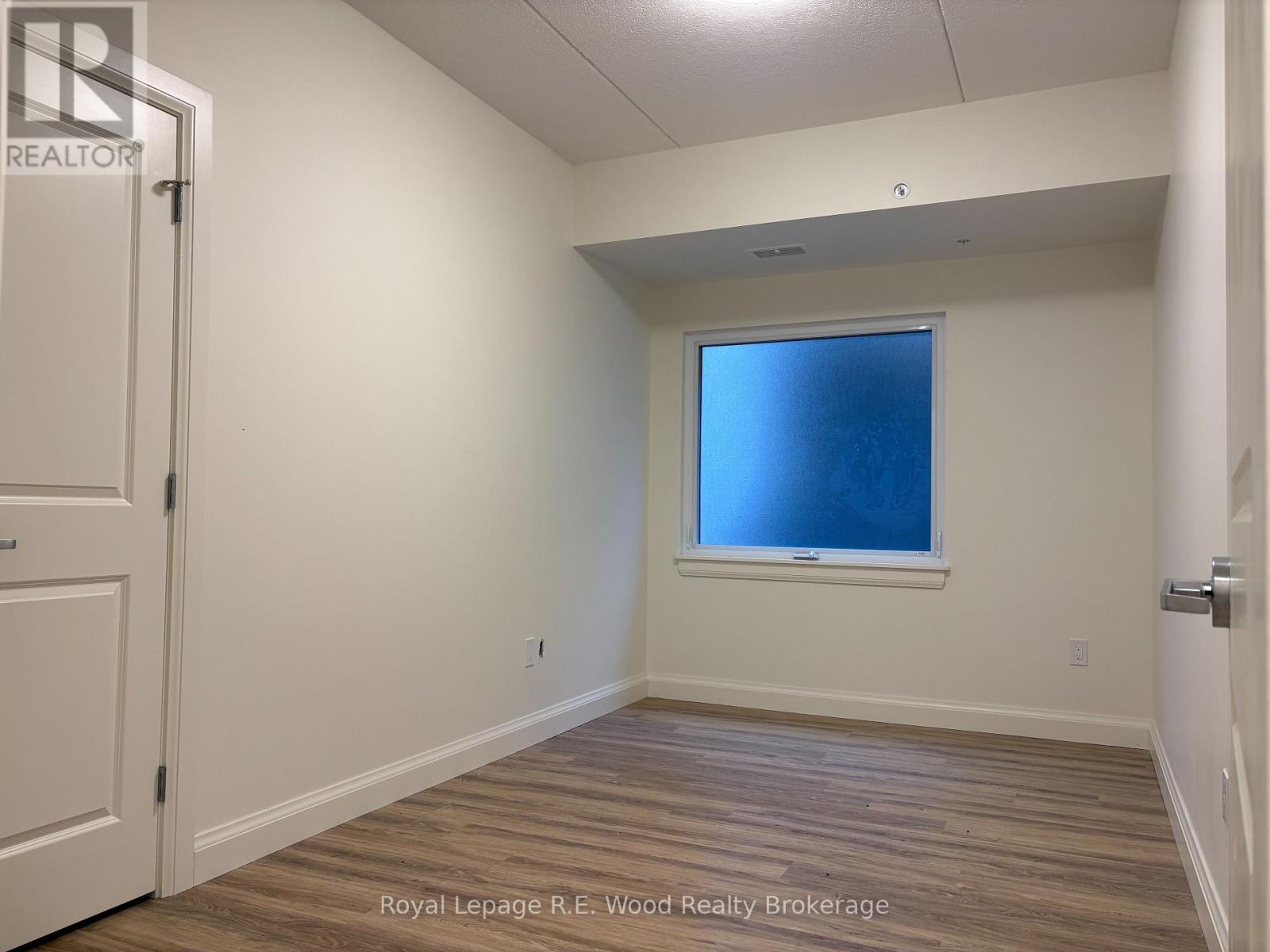 311 - 8 Centre Street, Norwich (Norwich Town), Ontario  N0J 1P0 - Photo 8 - X12594322