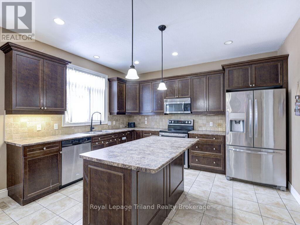 761 Glenwood Road N, Woodstock (Woodstock - North), Ontario  N4T 0A6 - Photo 18 - X12595002