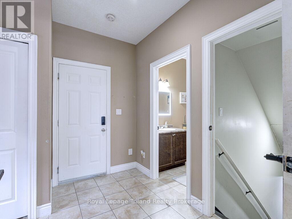 761 Glenwood Road N, Woodstock (Woodstock - North), Ontario  N4T 0A6 - Photo 36 - X12595002