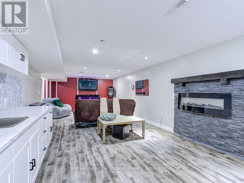 761 Glenwood Road N, Woodstock (Woodstock - North), Ontario  N4T 0A6 - Photo 40 - X12595002