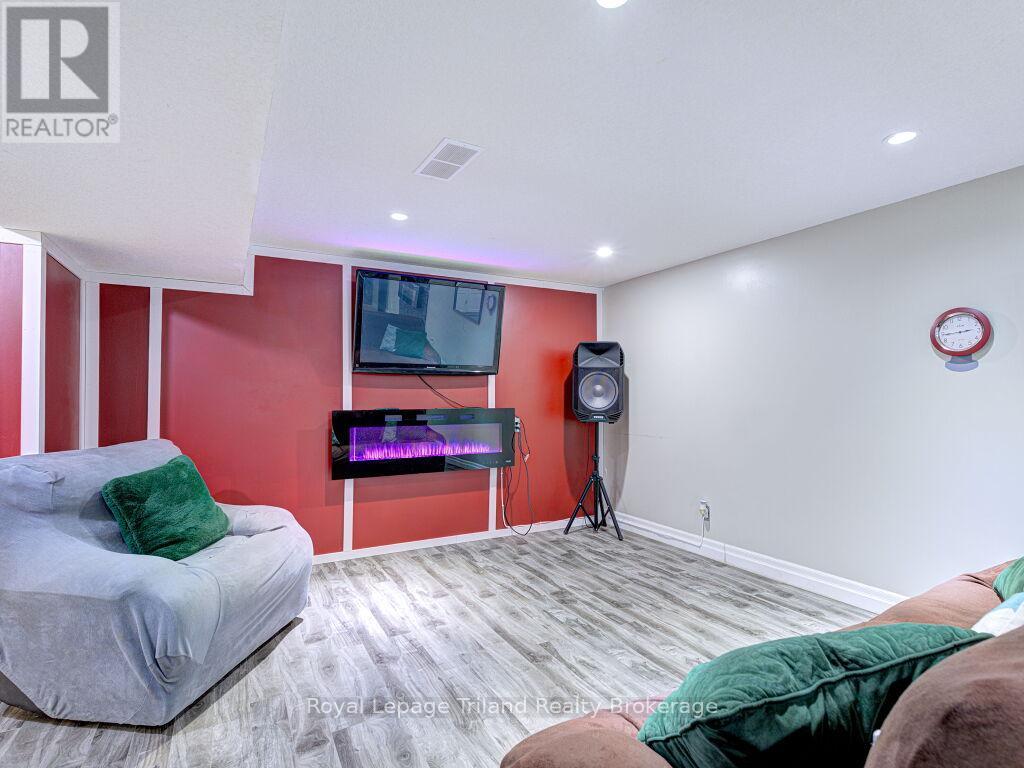 761 Glenwood Road N, Woodstock (Woodstock - North), Ontario  N4T 0A6 - Photo 42 - X12595002