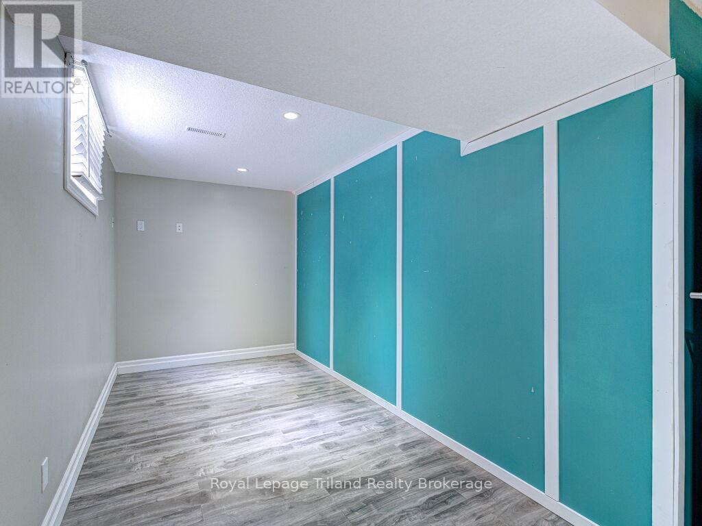 761 Glenwood Road N, Woodstock (Woodstock - North), Ontario  N4T 0A6 - Photo 43 - X12595002