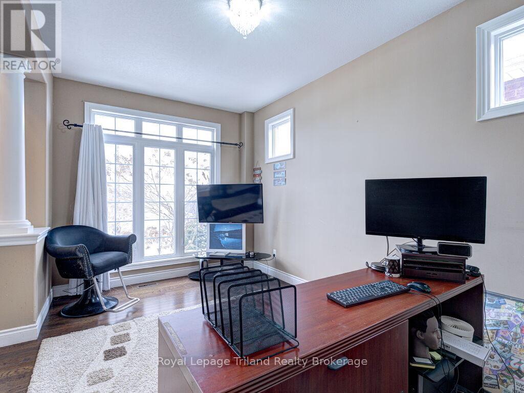 761 Glenwood Road N, Woodstock (Woodstock - North), Ontario  N4T 0A6 - Photo 9 - X12595002