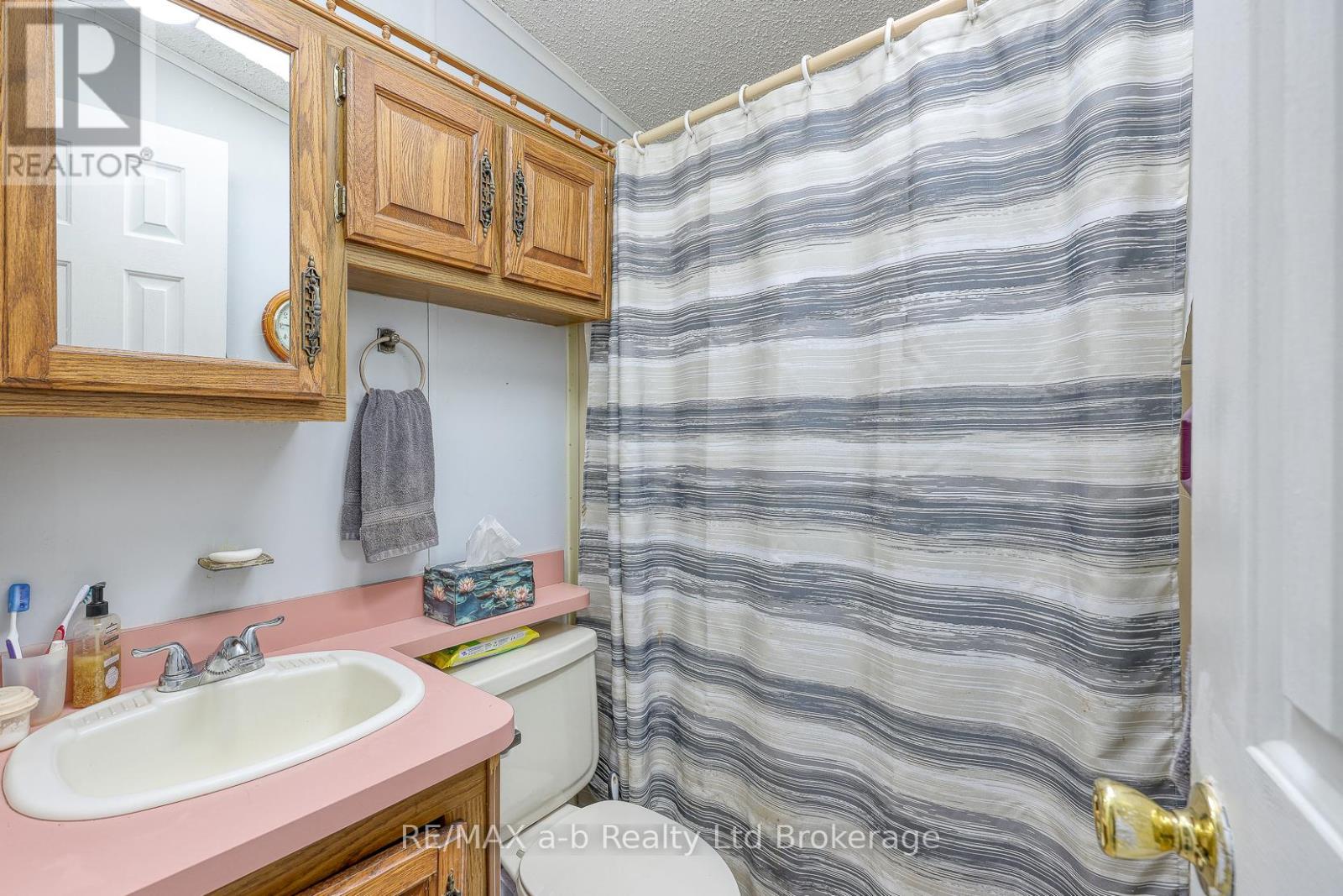 33 Linda Lane - 592968 County Road 13 Road, Norwich, Ontario  N0J 1P0 - Photo 13 - X12599634