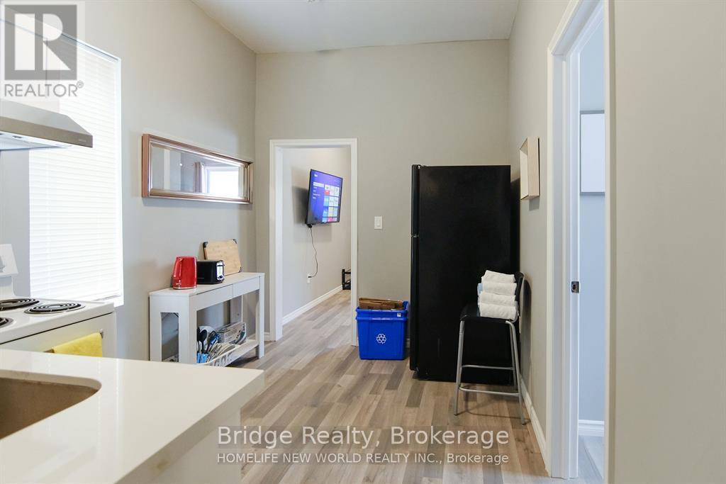 1 - 1-144 Adelaide Street N, London East (East L), Ontario  N6B 3G8 - Photo 10 - X12604956