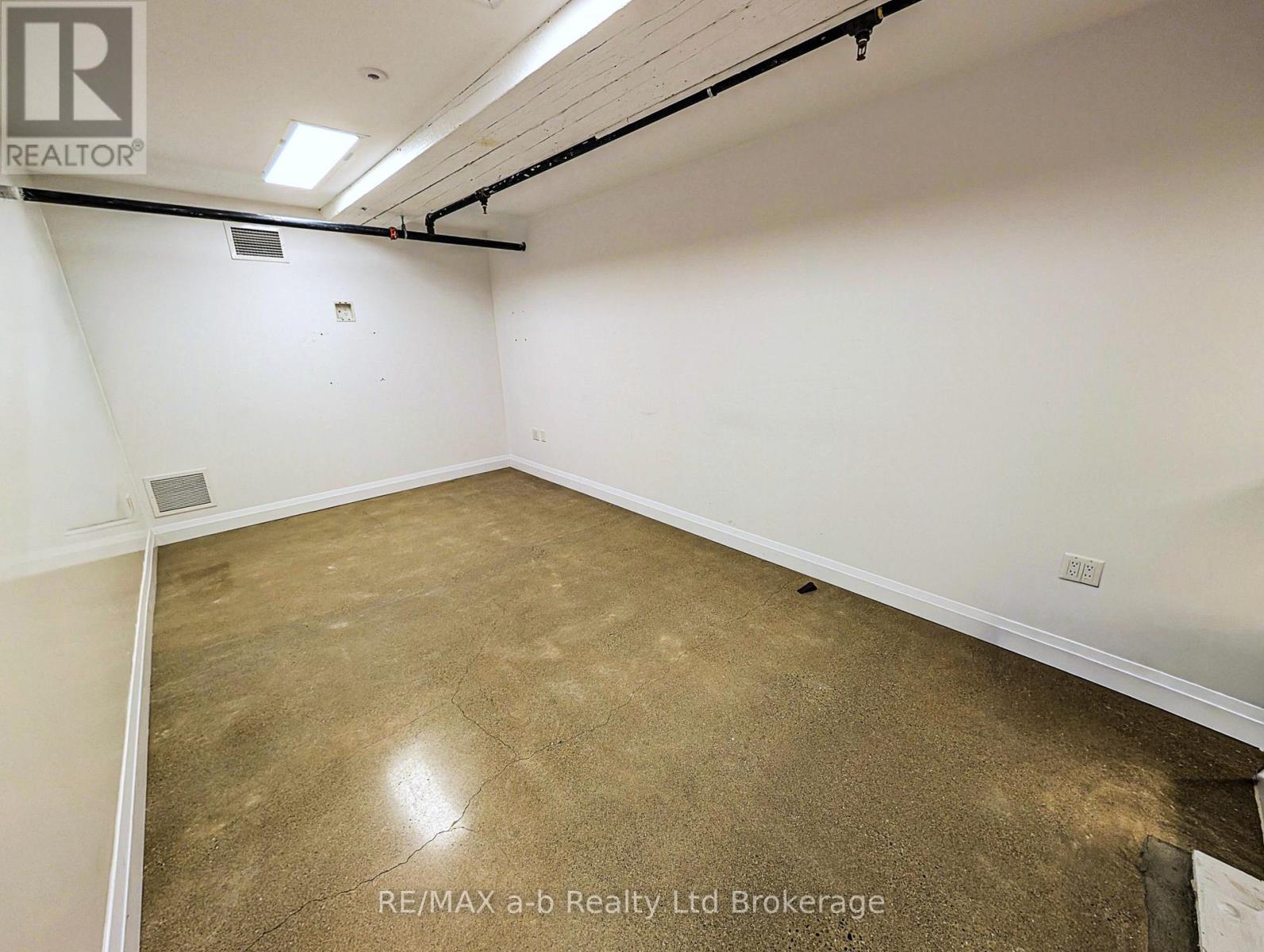 3 - 245 Downie Street, Stratford, Ontario  N5A 1X5 - Photo 2 - X12607744