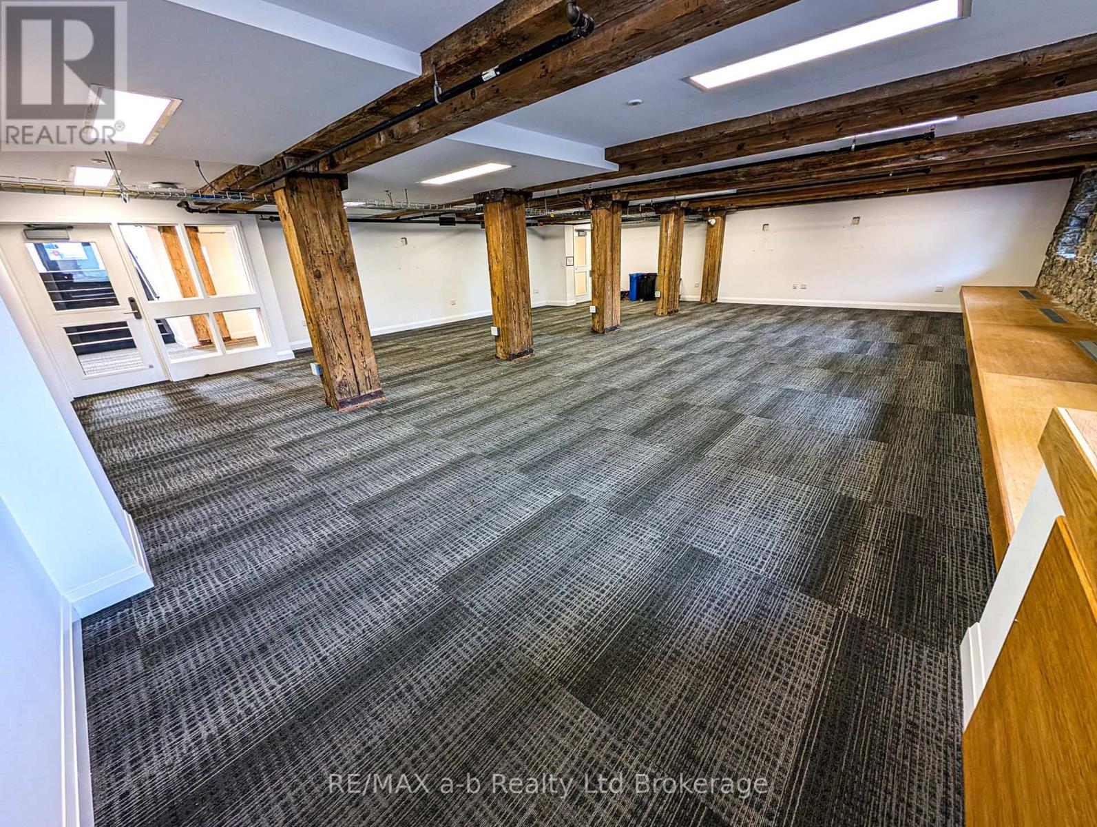 245 Downie Street, Stratford, Ontario  N5A 1X5 - Photo 11 - X12607752