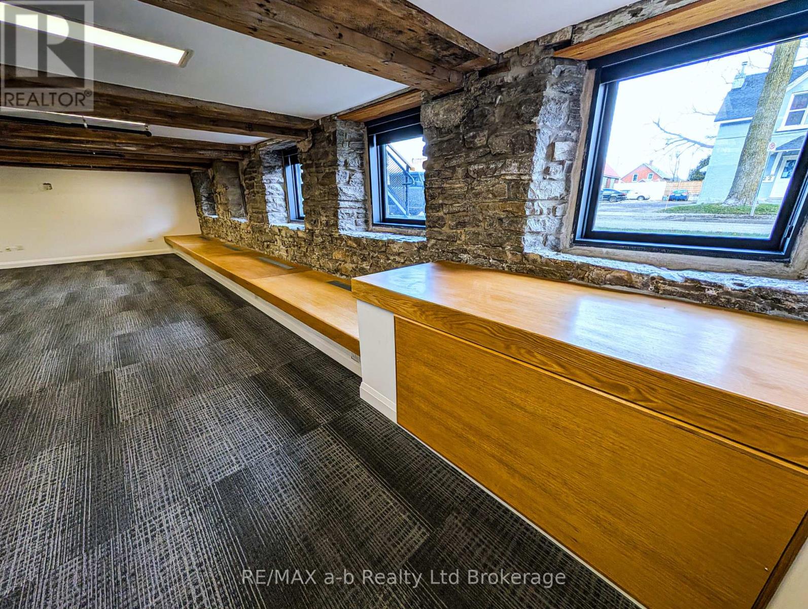 245 Downie Street, Stratford, Ontario  N5A 1X5 - Photo 2 - X12607752