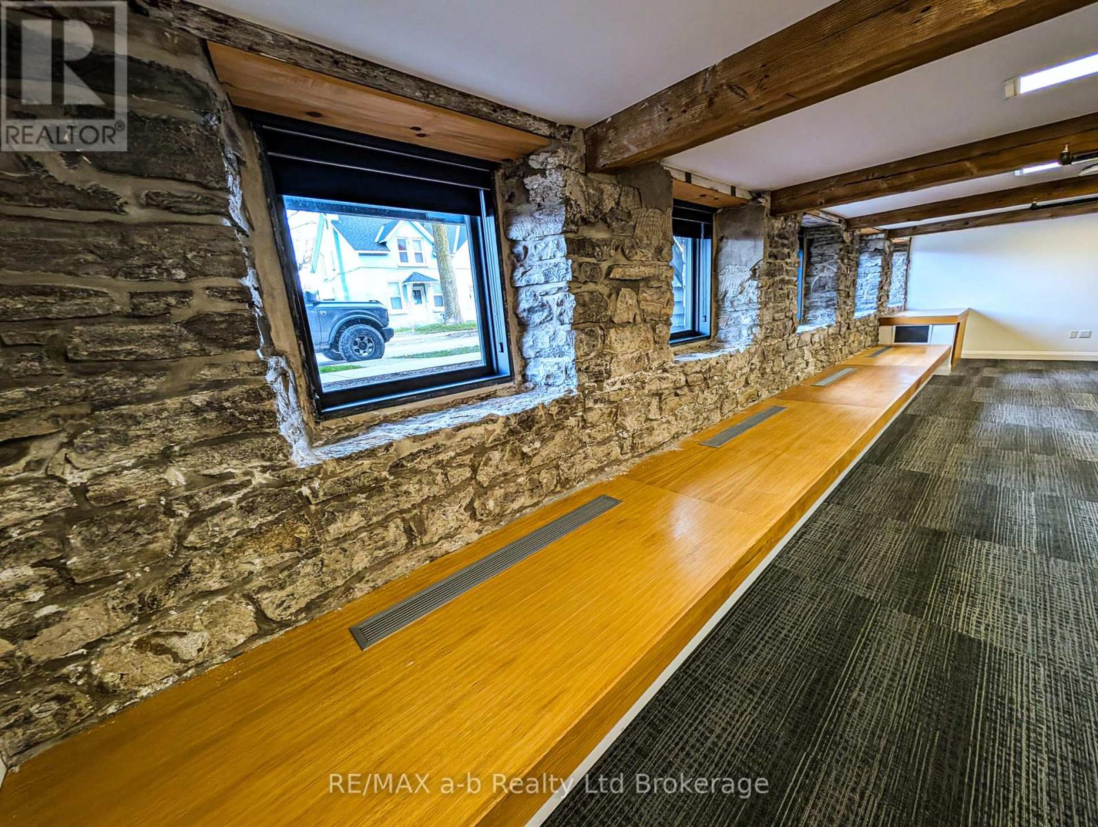 245 Downie Street, Stratford, Ontario  N5A 1X5 - Photo 4 - X12607752