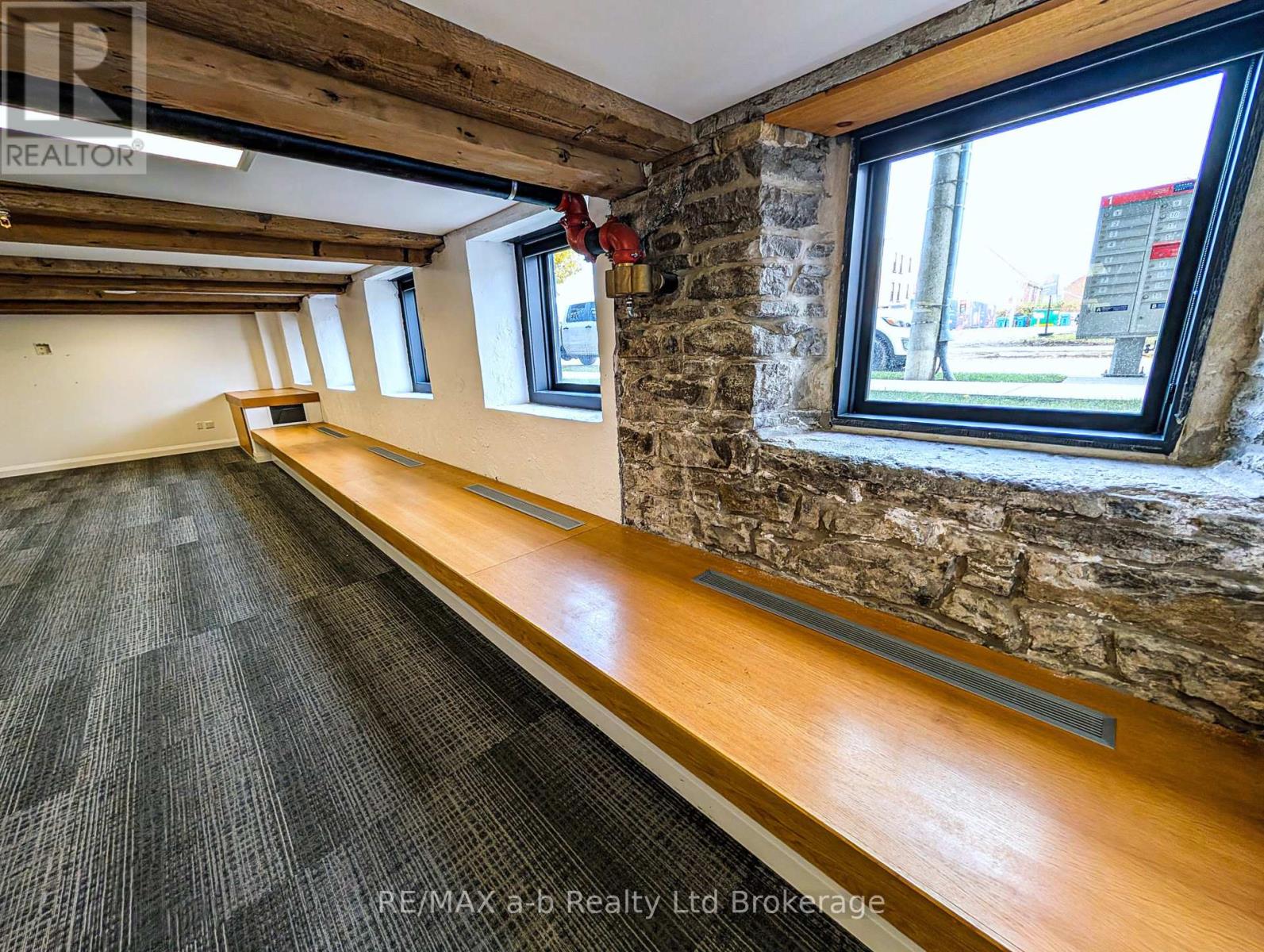 245 Downie Street, Stratford, Ontario  N5A 1X5 - Photo 8 - X12607752