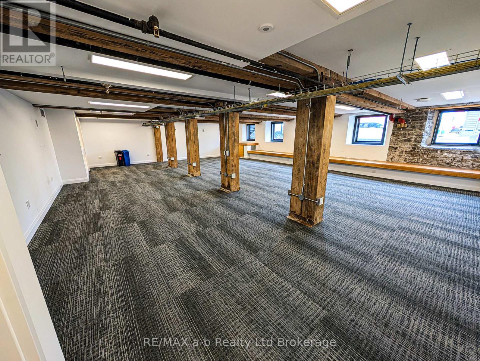 245 Downie Street, Stratford, Ontario  N5A 1X5 - Photo 9 - X12607752