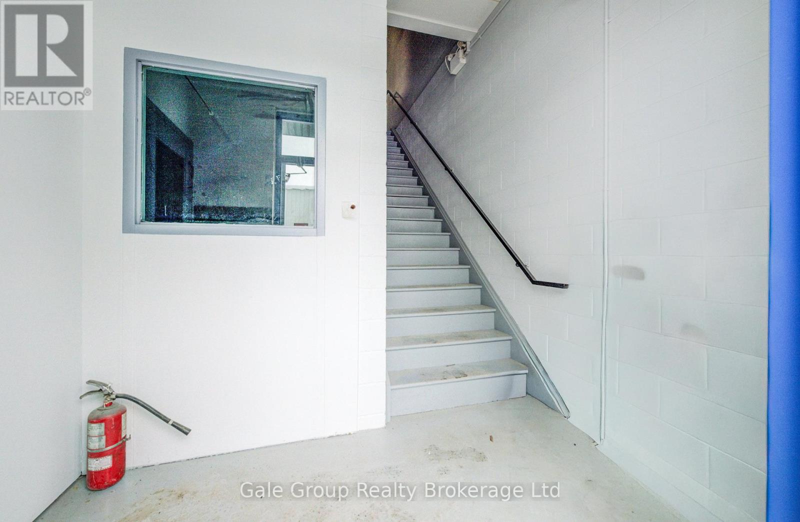 8 - 1033 Pattullo Avenue, Woodstock (Woodstock - South), Ontario  N4V 1C8 - Photo 3 - X12608792