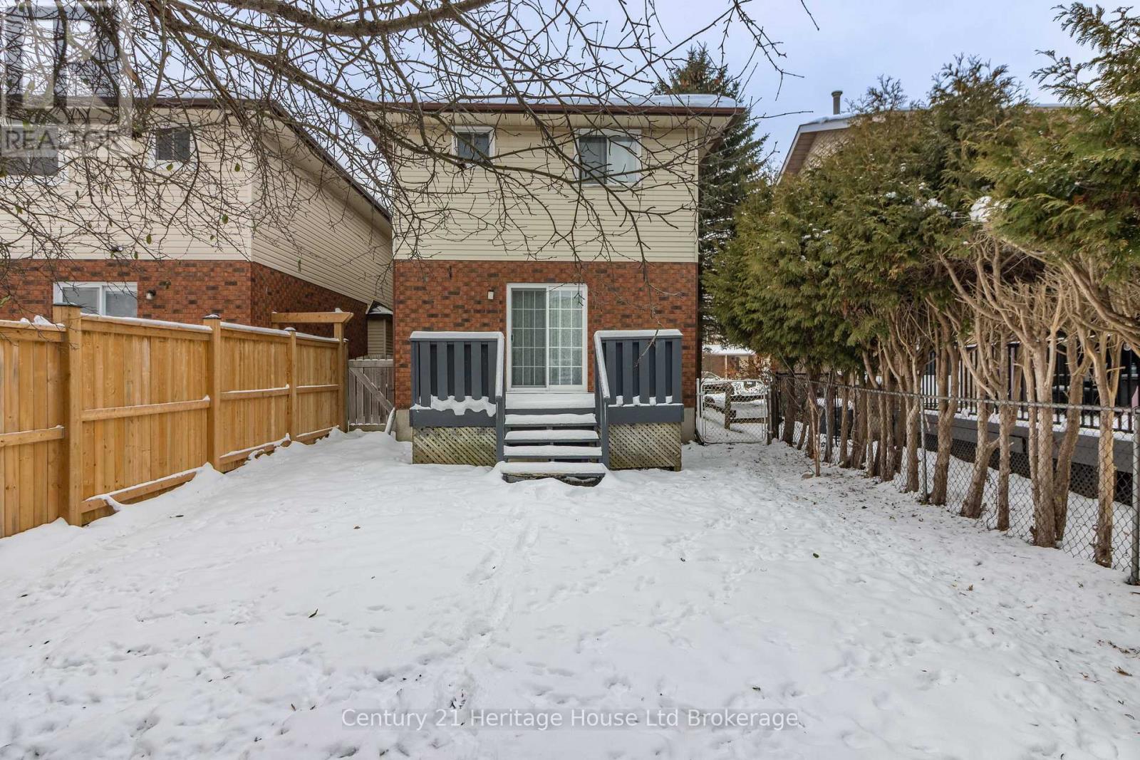 8 Mohican Drive, Woodstock (Woodstock - North), Ontario  N4T 1H5 - Photo 21 - X12616106