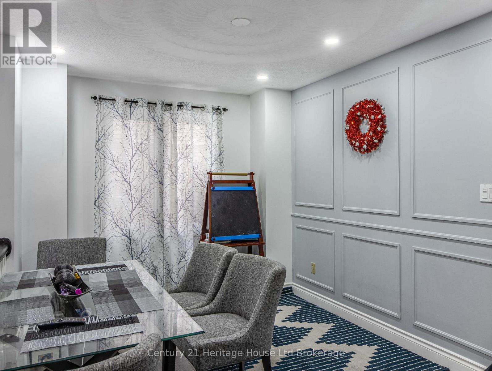 8 Mohican Drive, Woodstock (Woodstock - North), Ontario  N4T 1H5 - Photo 6 - X12616106