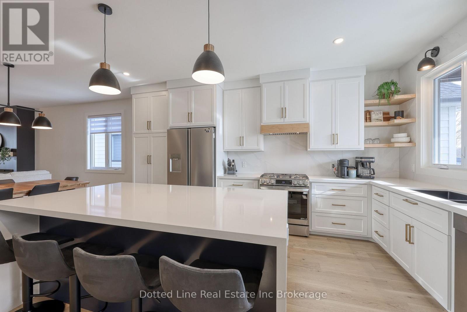 7 Charles Court, Bayham (Port Burwell), Ontario  N0J 1T0 - Photo 4 - X12629216