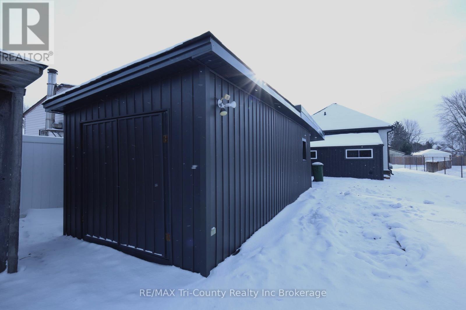 12 Mariam Street, St. Thomas, Ontario  N5P 1W8 - Photo 37 - X12633156