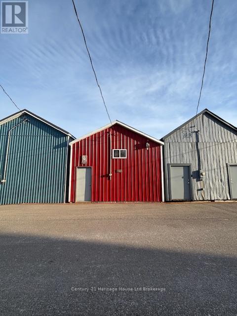 24 Dock Road, Norfolk (Port Rowan), Ontario  N0E 1G0 - Photo 2 - X12635076