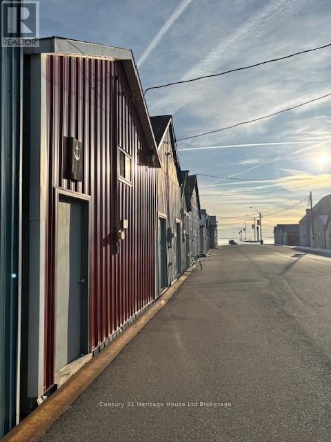 24 Dock Road, Norfolk (Port Rowan), Ontario  N0E 1G0 - Photo 3 - X12635076