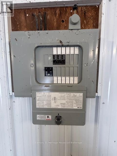 24 Dock Road, Norfolk (Port Rowan), Ontario  N0E 1G0 - Photo 7 - X12635076