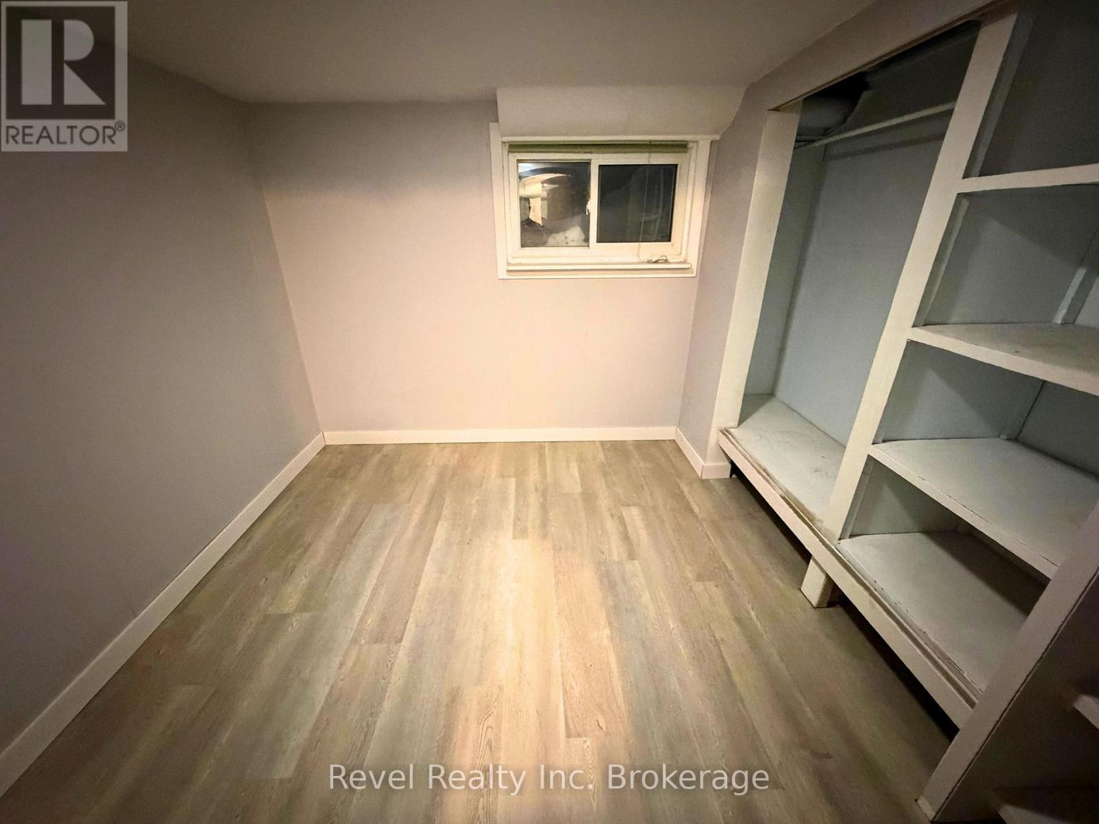 143 Mill Street, Woodstock (Woodstock - South), Ontario  N4S 2W2 - Photo 11 - X12635458