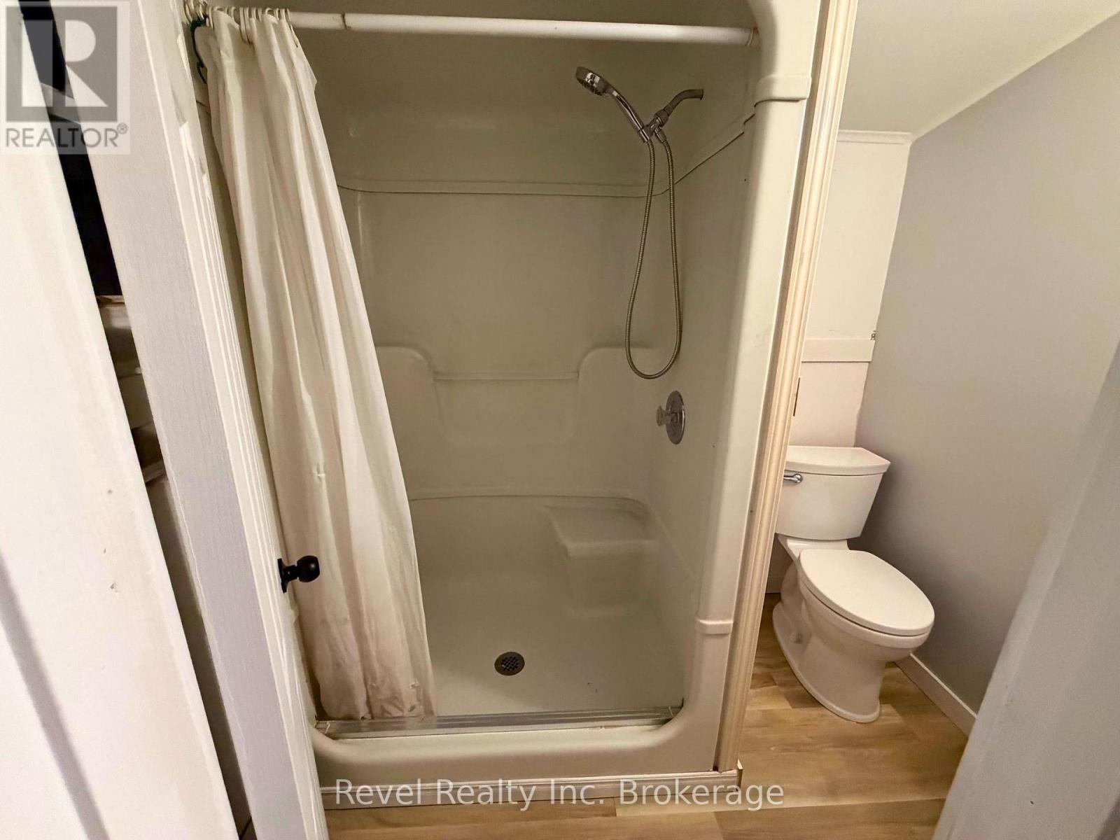 143 Mill Street, Woodstock (Woodstock - South), Ontario  N4S 2W2 - Photo 6 - X12635458