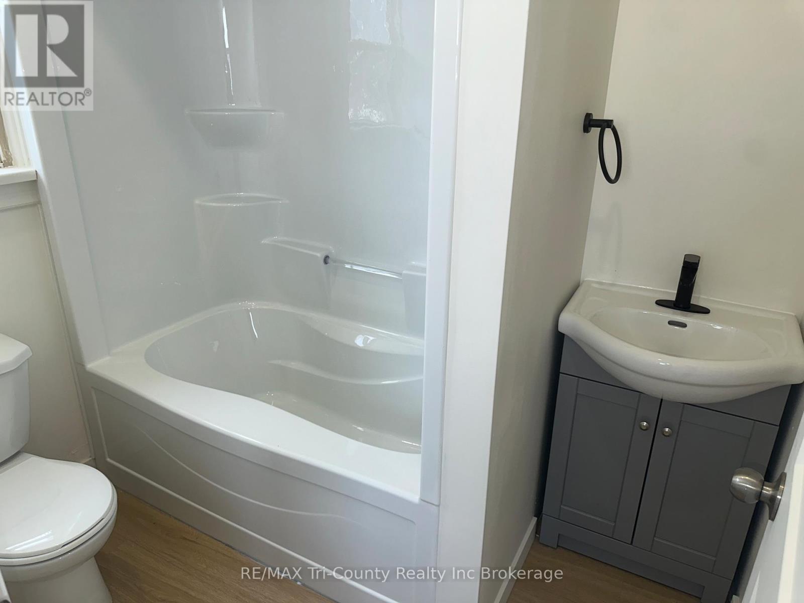 358 Glebe Street E, London East (East A), Ontario  N5W 3T1 - Photo 10 - X12641652