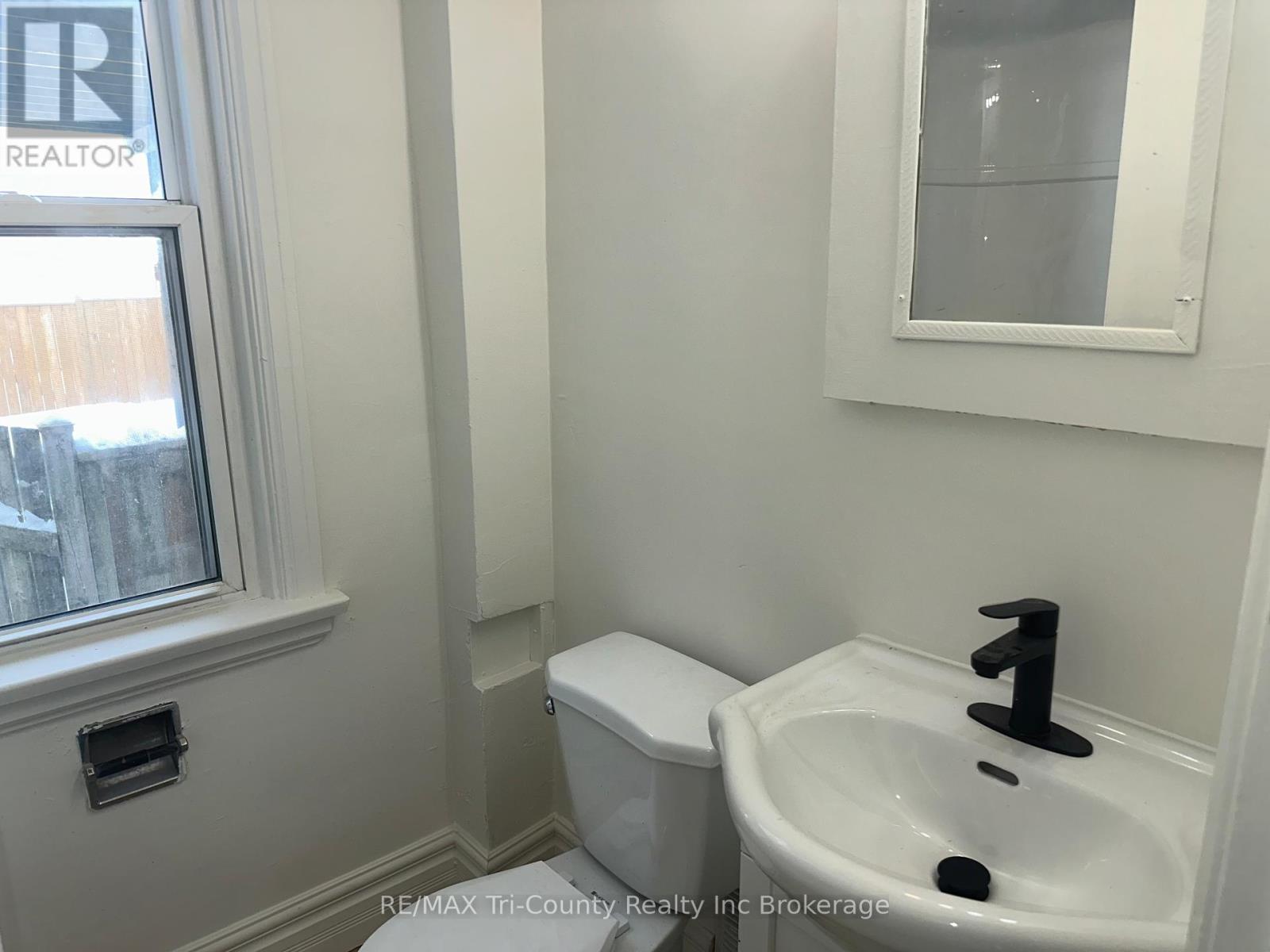 358 Glebe Street E, London East (East A), Ontario  N5W 3T1 - Photo 13 - X12641652