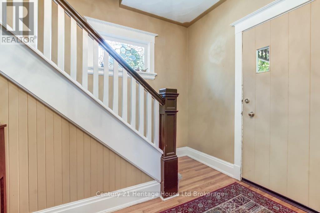 230 Graham Street, Woodstock (Woodstock - North), Ontario  N4S 6K7 - Photo 2 - X12643050