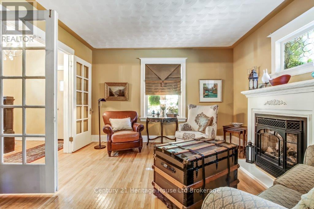 230 Graham Street, Woodstock (Woodstock - North), Ontario  N4S 6K7 - Photo 4 - X12643050