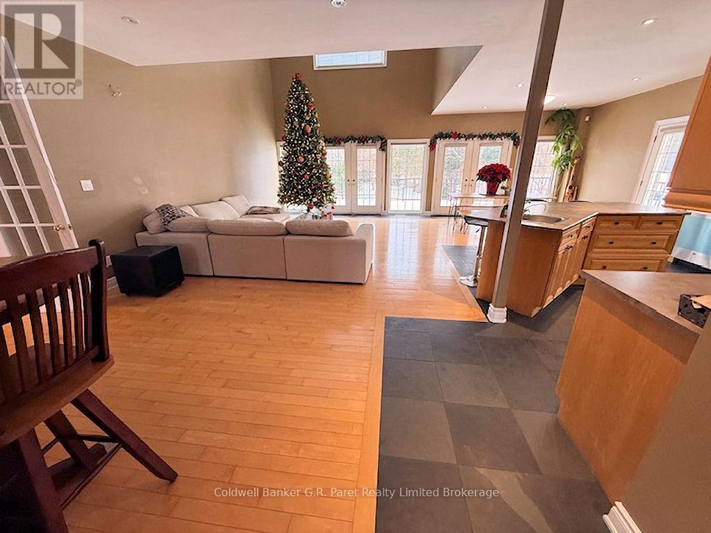 141 24 Highway E, Norfolk, Ontario  N0E 1P0 - Photo 12 - X12643098