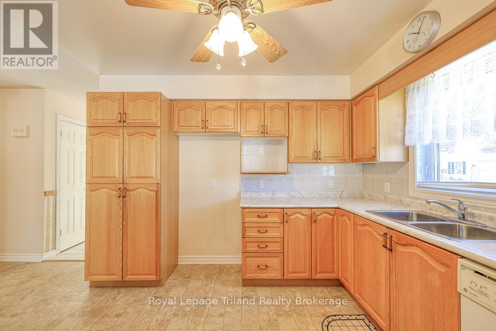 10 Armstrong Drive, Tillsonburg, Ontario  N4G 5T3 - Photo 10 - X12651322