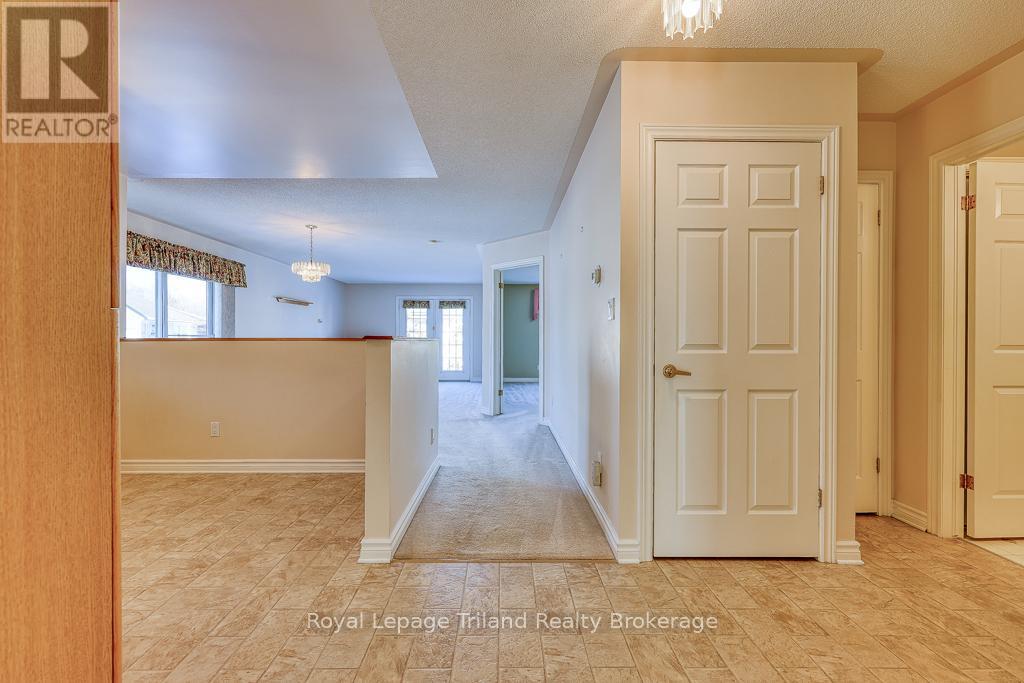 10 Armstrong Drive, Tillsonburg, Ontario  N4G 5T3 - Photo 25 - X12651322