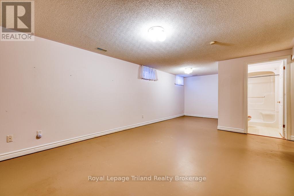 10 Armstrong Drive, Tillsonburg, Ontario  N4G 5T3 - Photo 28 - X12651322