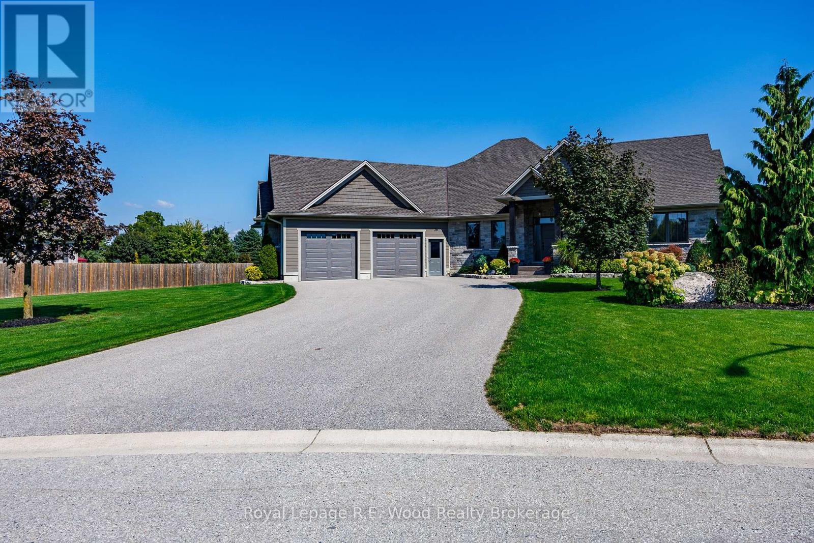 26 Millcreek Court, Norfolk (Courtland), Ontario  N0J 1E0 - Photo 3 - X12655790