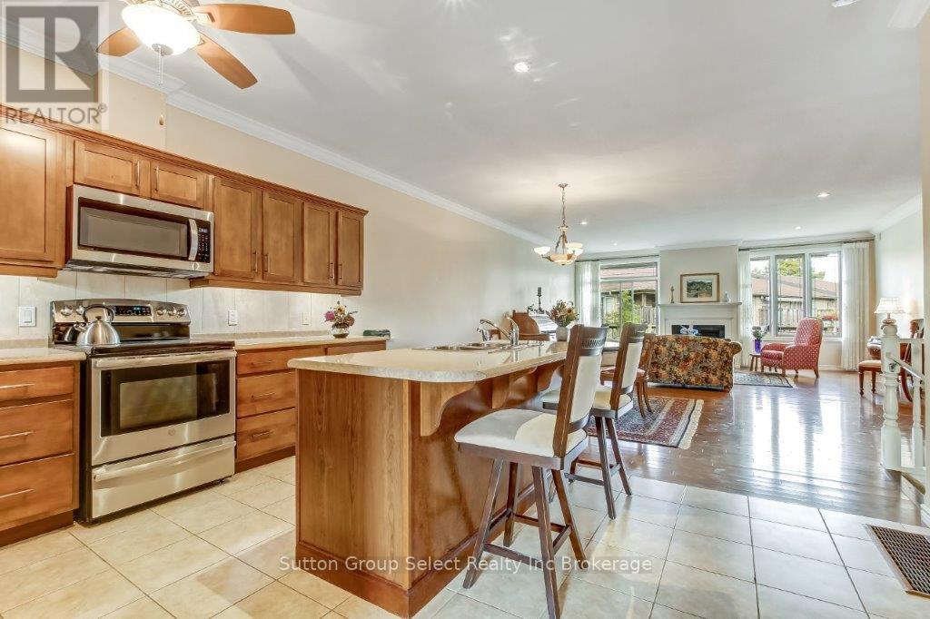 52 - 578 Spitfire Street, Woodstock (Woodstock - North), Ontario  N4T 0C2 - Photo 5 - X12656382