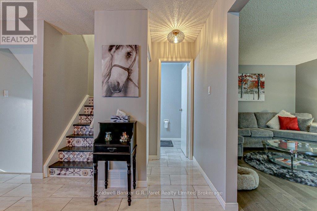 15 - 1 Lamer's Court, Tillsonburg, Ontario  N4G 4T6 - Photo 2 - X12663022