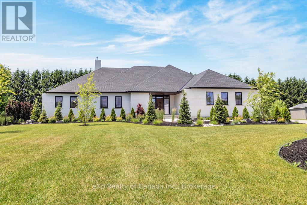 33 August Crescent, Norwich, Ontario  N0J 1R0 - Photo 2 - X12666140