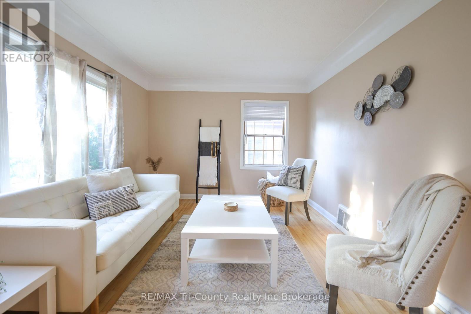 164 Fellner Avenue, London East (East M), Ontario  N5W 4H1 - Photo 3 - X12669540