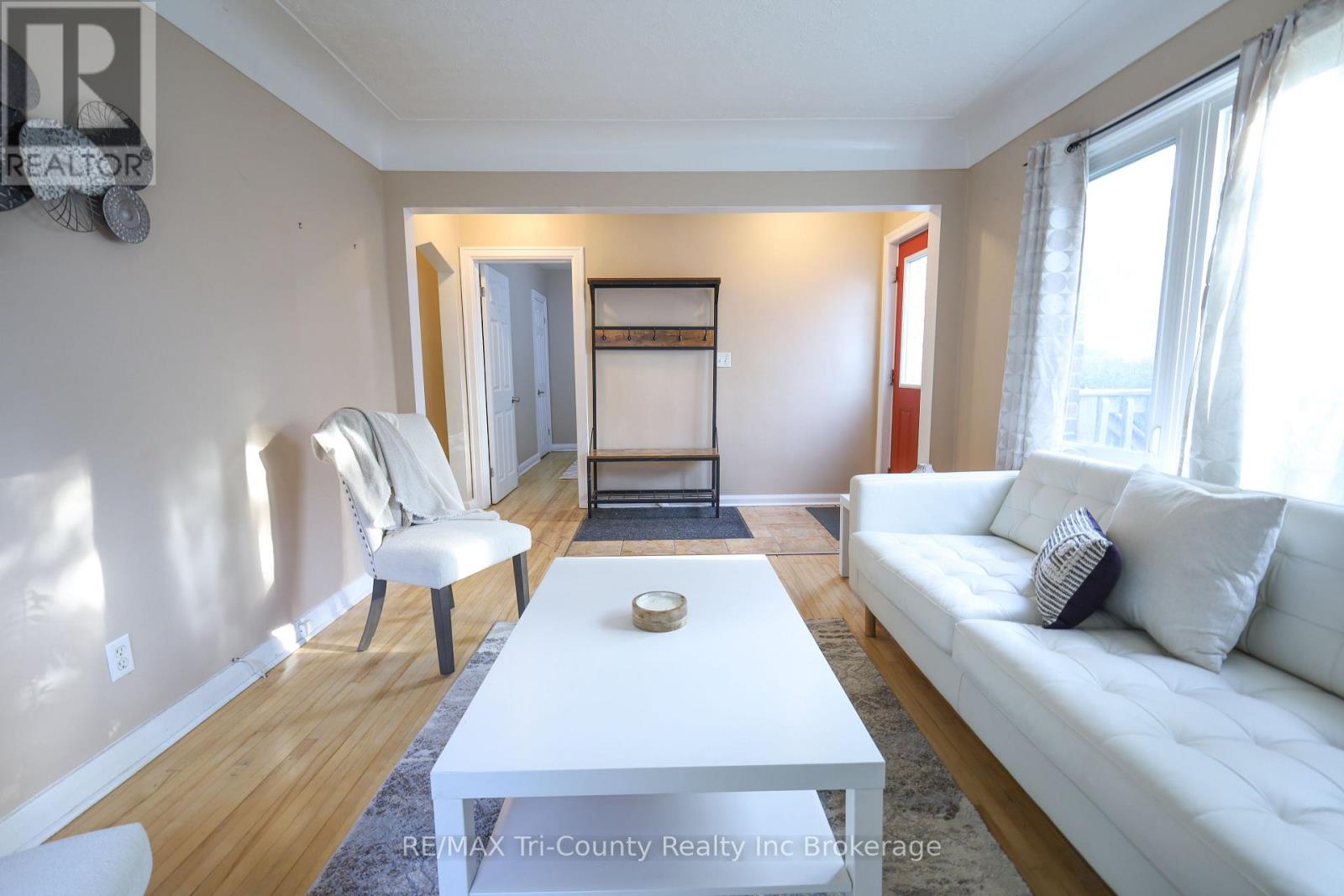 164 Fellner Avenue, London East (East M), Ontario  N5W 4H1 - Photo 6 - X12669540