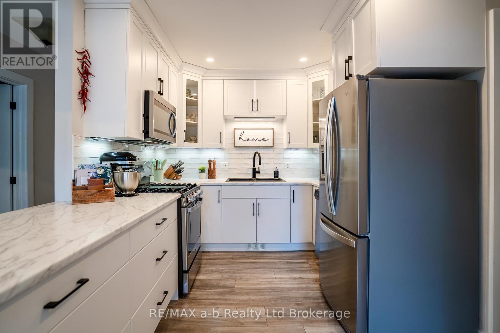 258 Graham Street, Woodstock (Woodstock - North), Ontario  N4S 6K7 - Photo 10 - X12671838