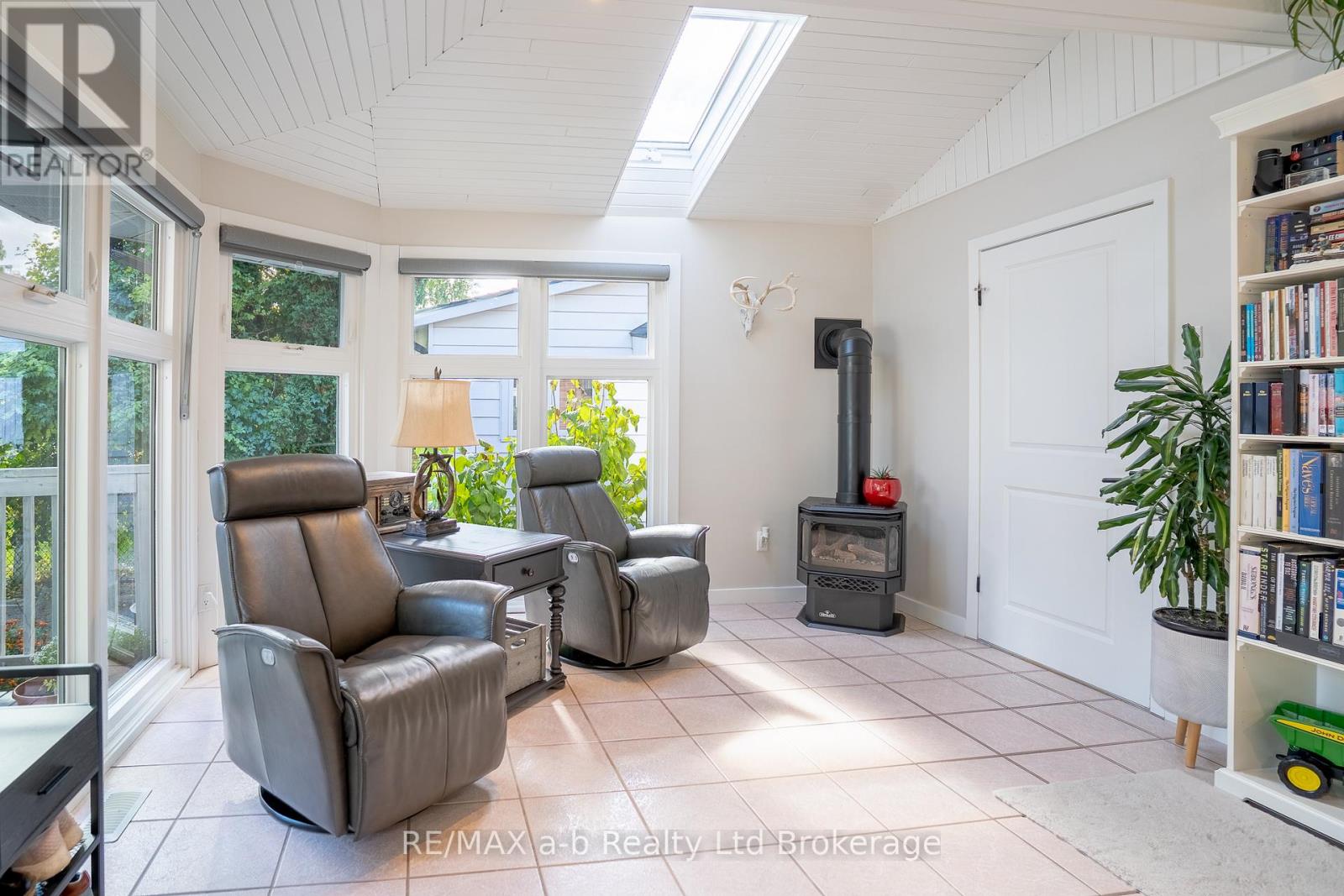 258 Graham Street, Woodstock (Woodstock - North), Ontario  N4S 6K7 - Photo 11 - X12671838